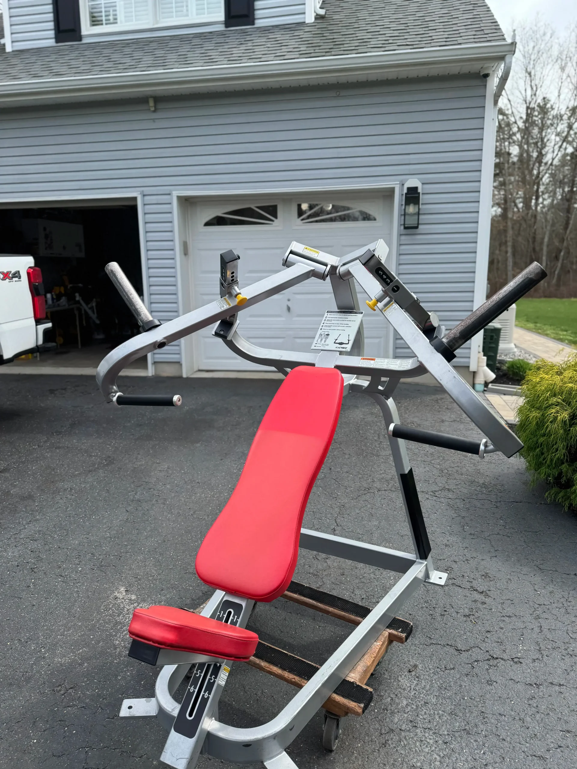 Cybex Advanced Incline Chest Press | SRS Gym Solutions