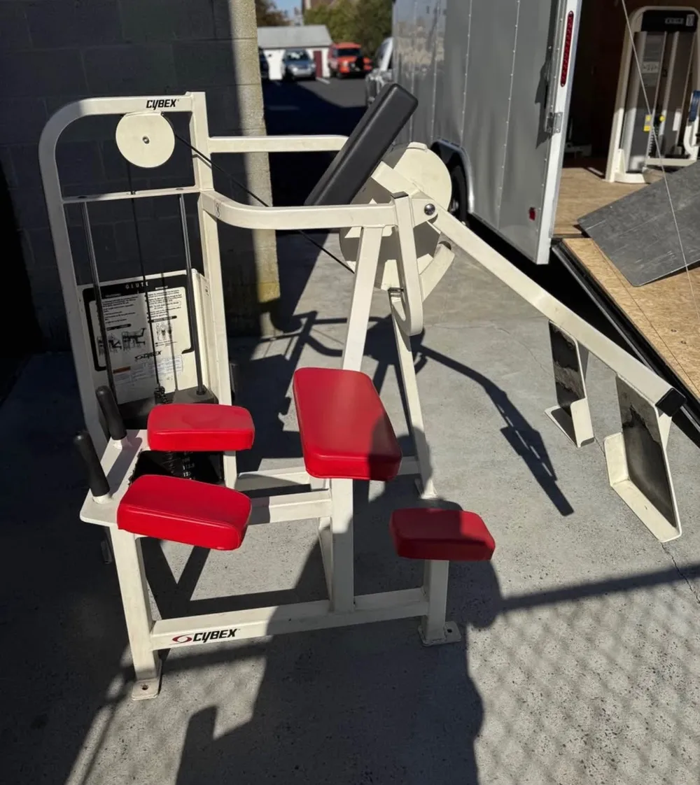 Cybex VR2 Glute Kickback | SRS Gym Solutions