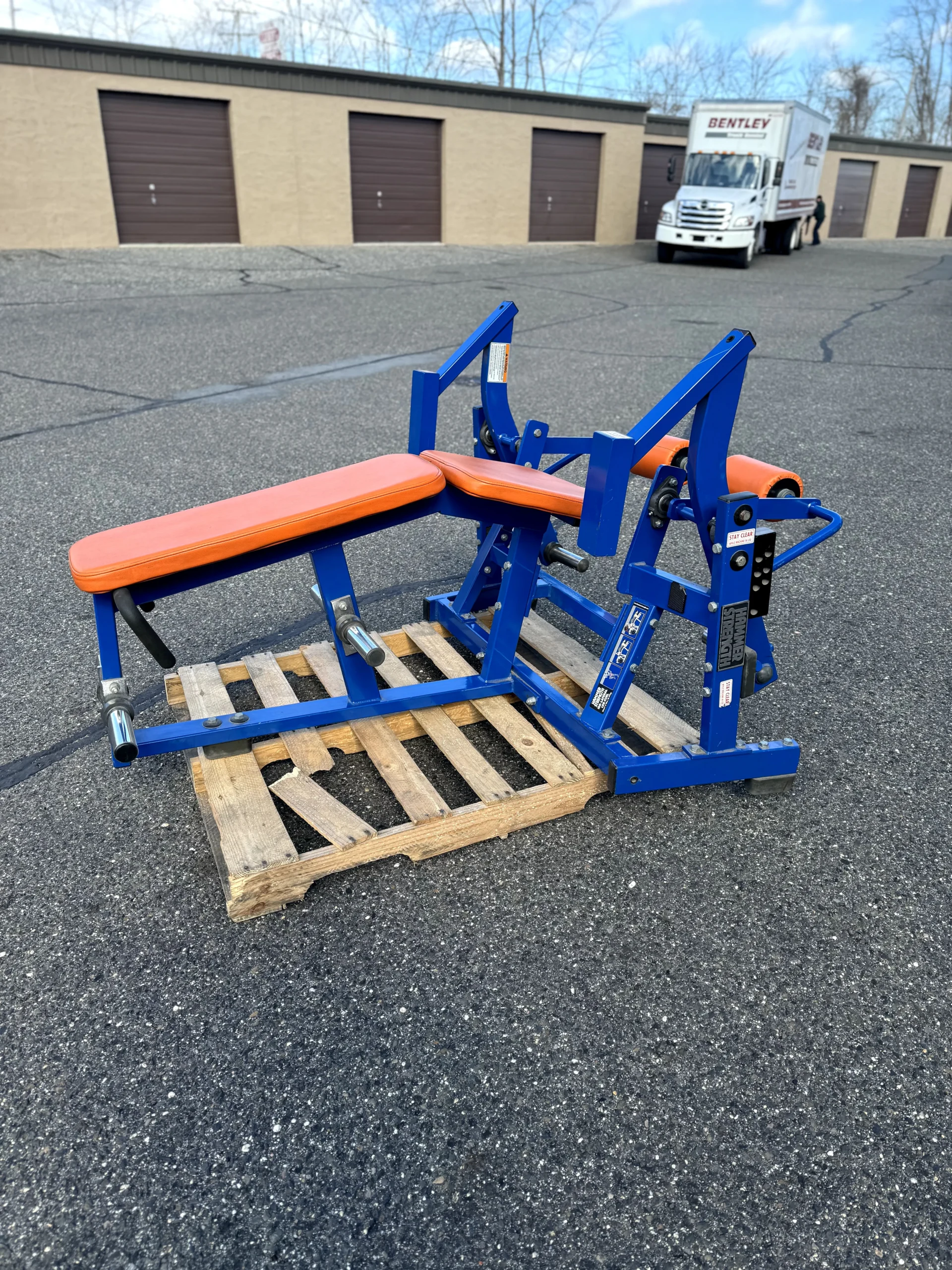 Hammer Strength Billateral Hamstring Curl | SRS Gym Solutions