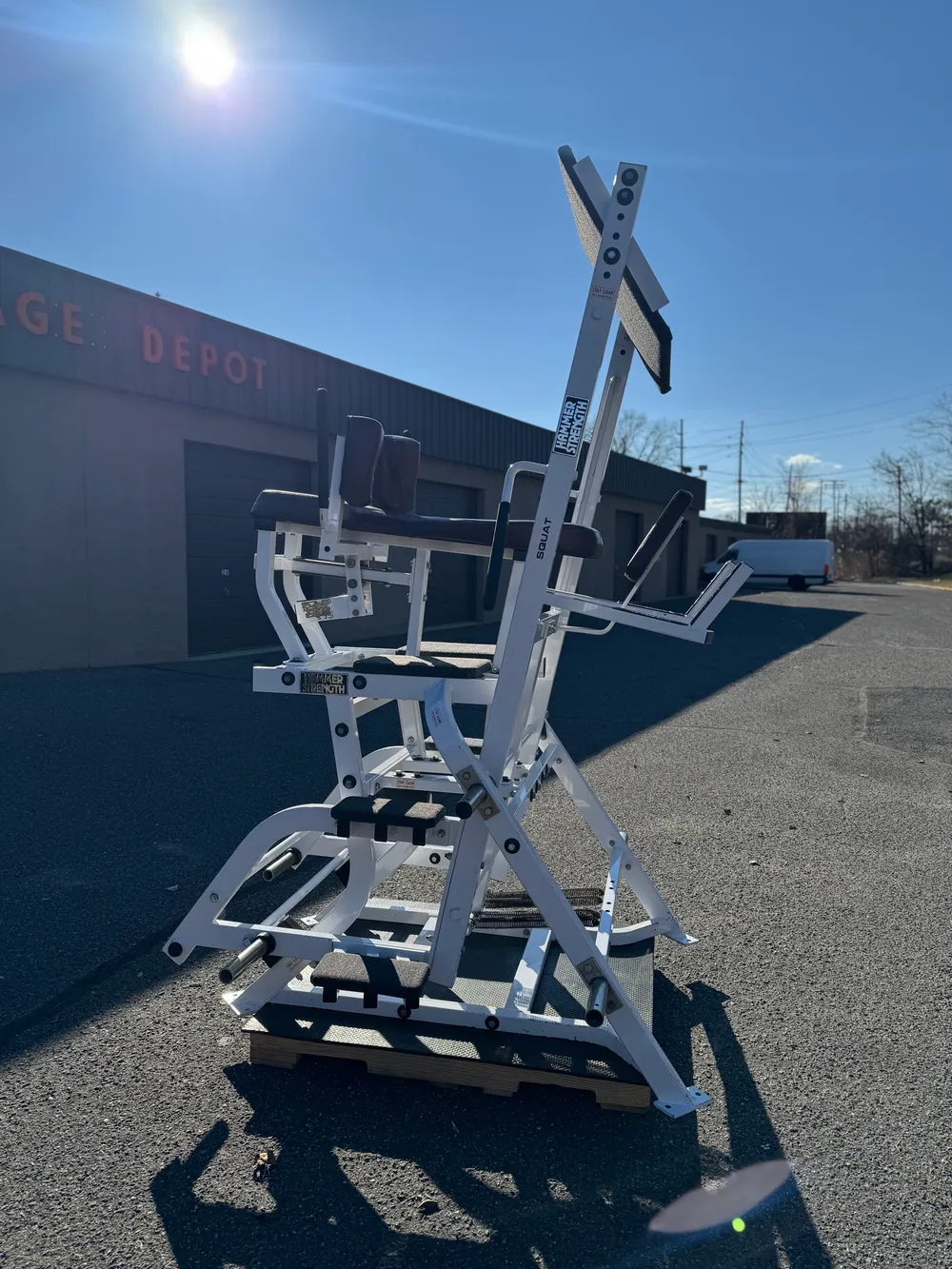 Hammer Strength H Squat | SRS Gym Solutions