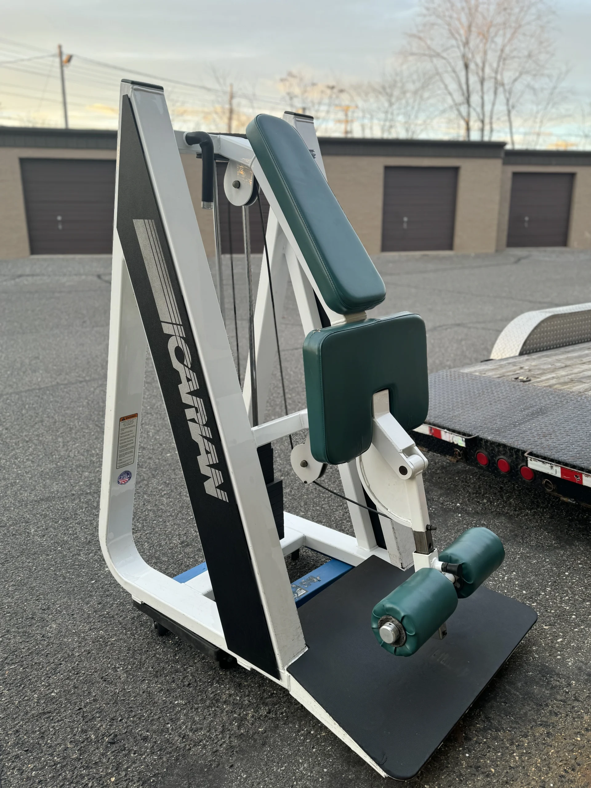 Icarian Single Leg Standing Curl | SRS Gym Solutions