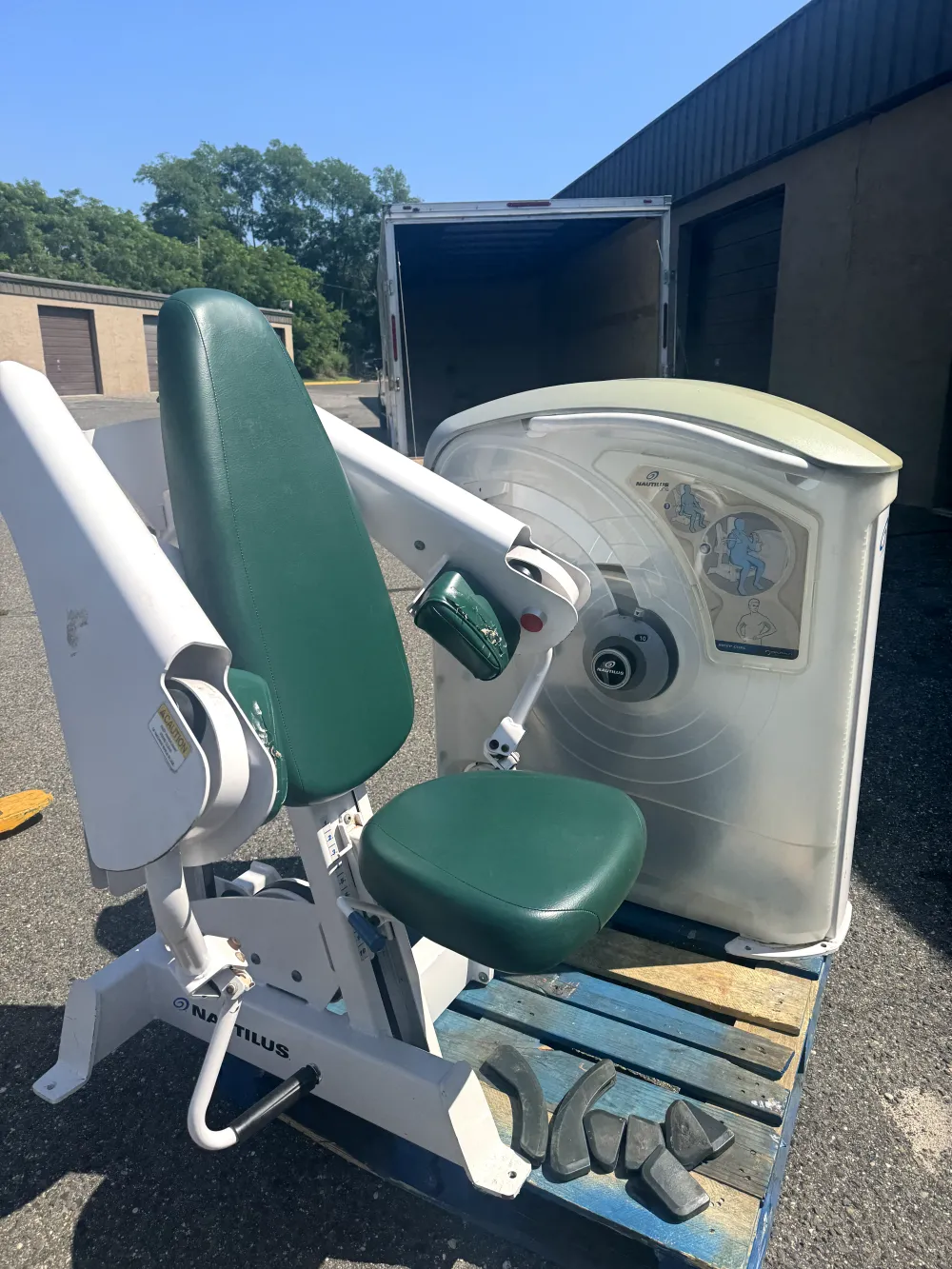 Nautilus One Bicep Curl | SRS Gym Solutions