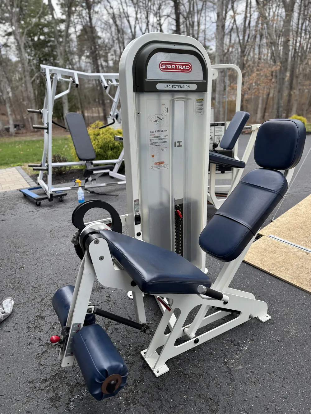Star Trac Impact Center Driven Leg Extension | SRS Gym Solutions
