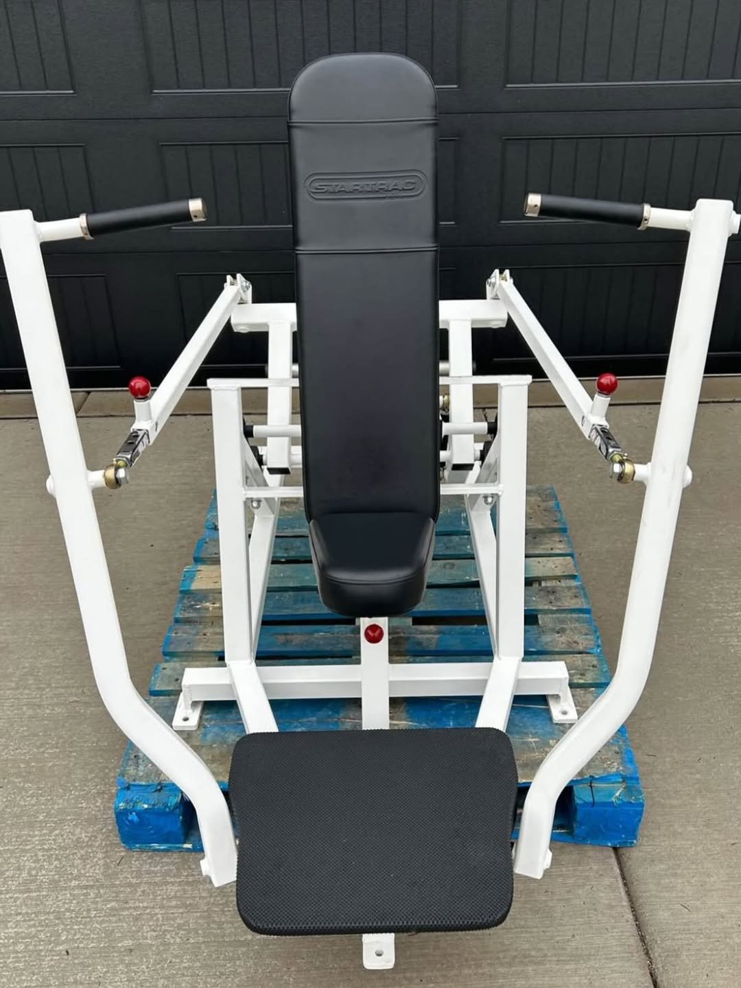 Flex fitness vertical chest press star trac - Image 5