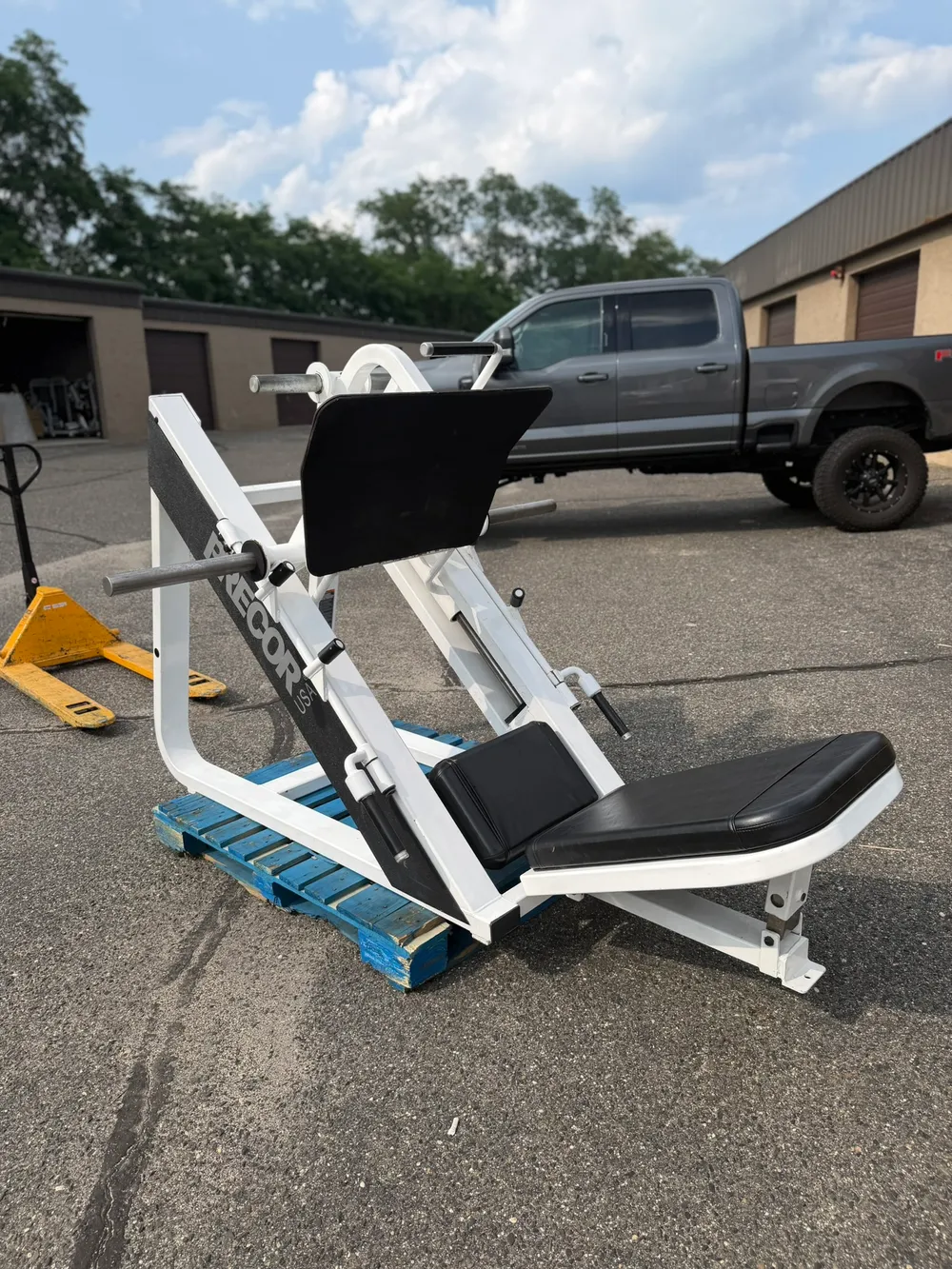 Icarian/ Precor Leg Press - Image 3